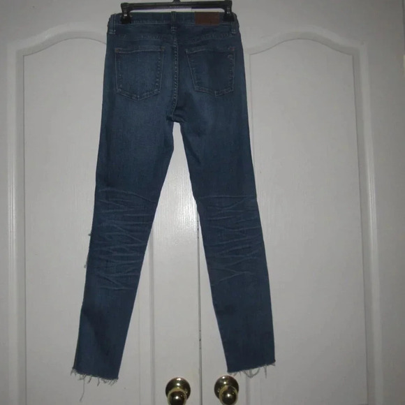 MADEWELL 9” High Riser Skinny Skinny Medium Wash Distressed Jeans Size 26T - Picture 3 of 7